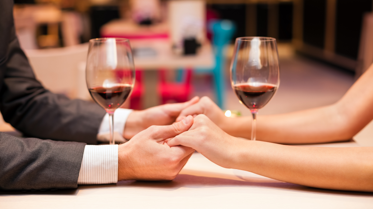 How-to-Date-a-Foreign-Woman-Guide-in-Lists-With-Dating-Tips